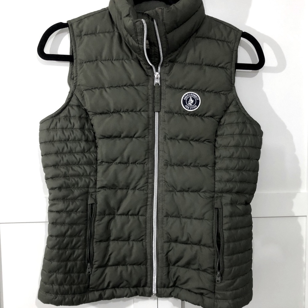 A&F Green Vest Medium